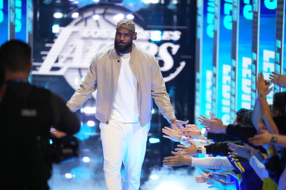 他先后在N 他先后在N