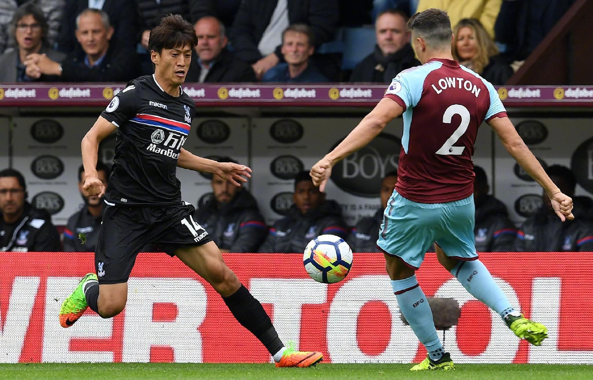 队上前安慰 队上前安慰